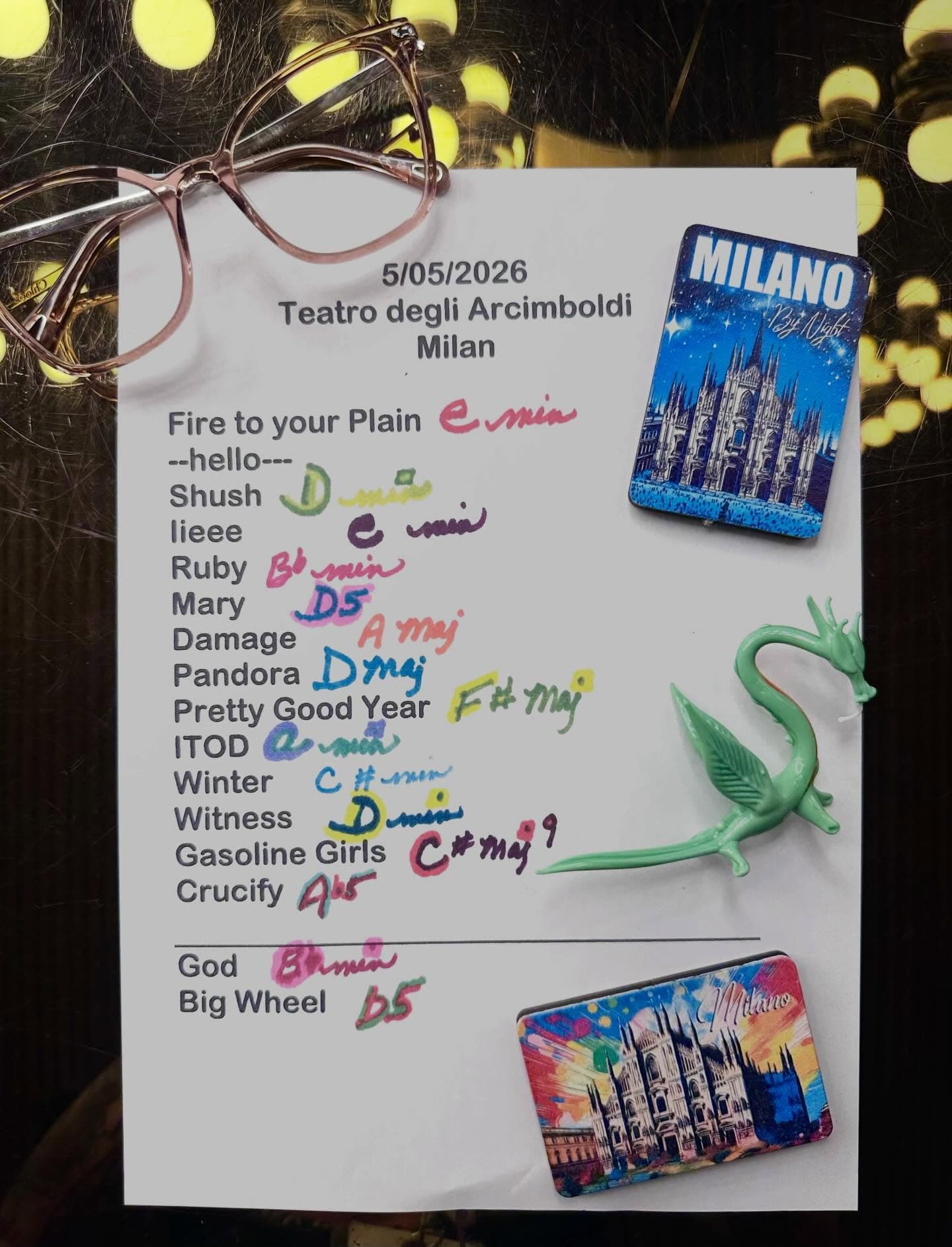 Handwritten setlist for Teatro Arcimboldi, May 5, 2026